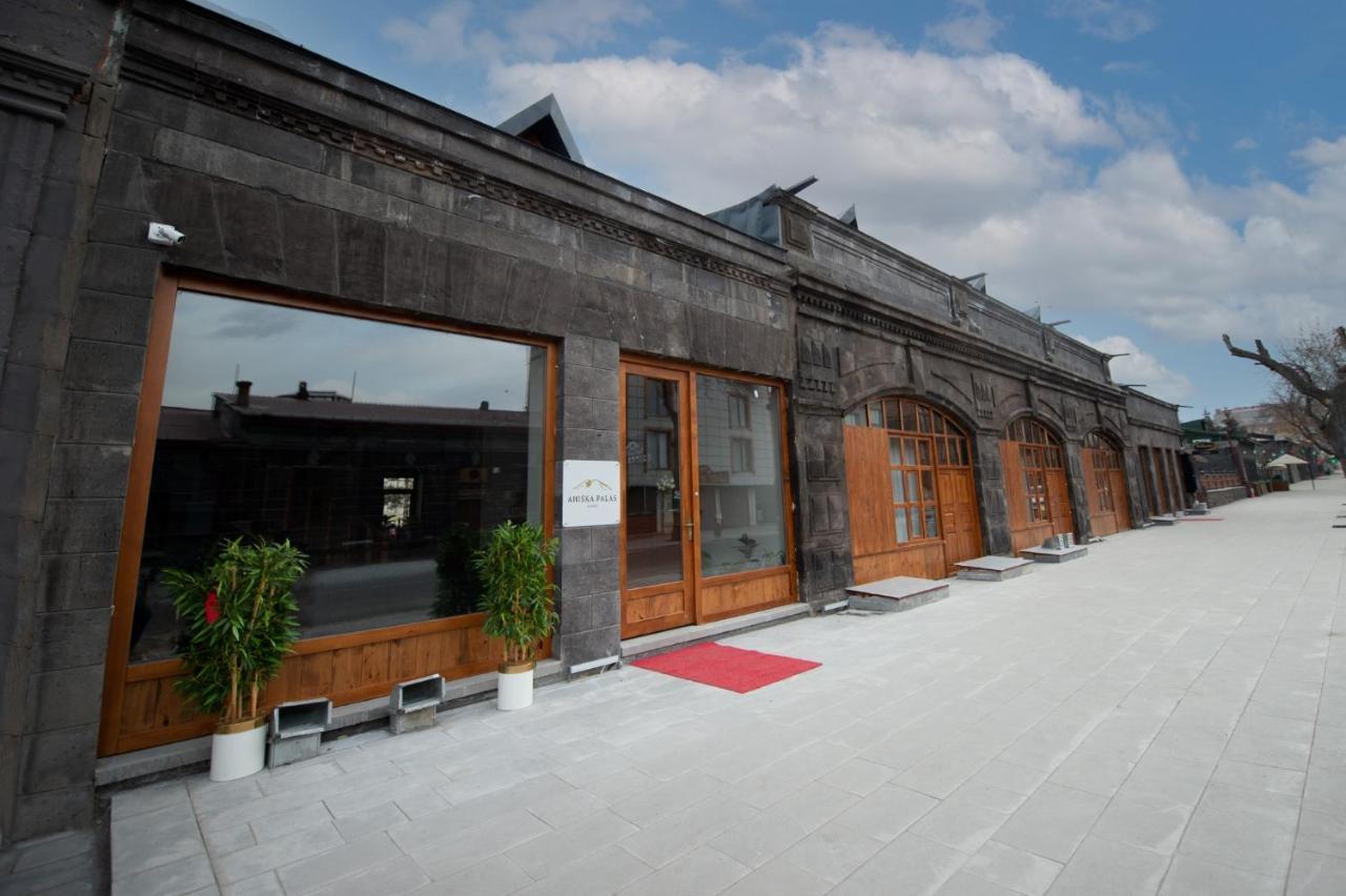 Ahiska Palas Otel Kars Bagian luar foto