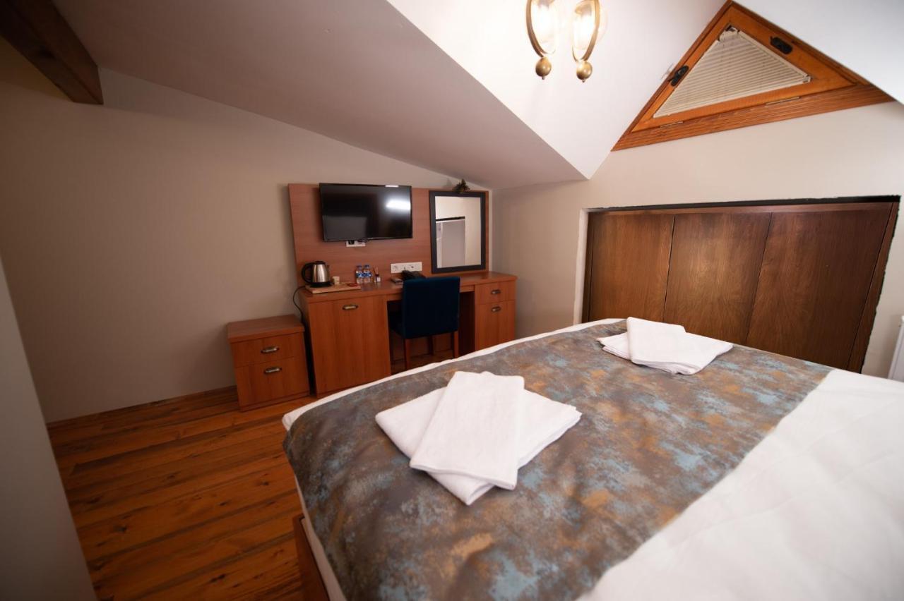 Ahiska Palas Otel Kars Bagian luar foto