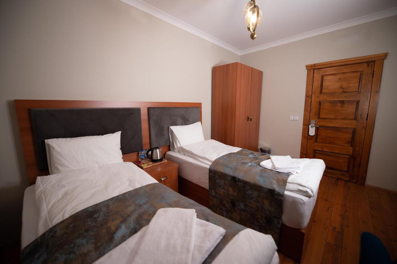 Ahiska Palas Otel Kars Bagian luar foto
